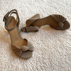 NWOT Splendid Suede block heel sandals 👡